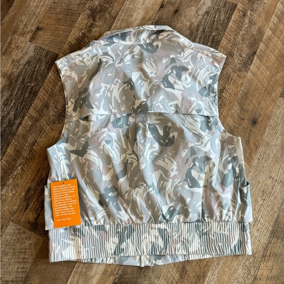 Avia Women's Athletic Vest Size Medium - Picture 3 of 8